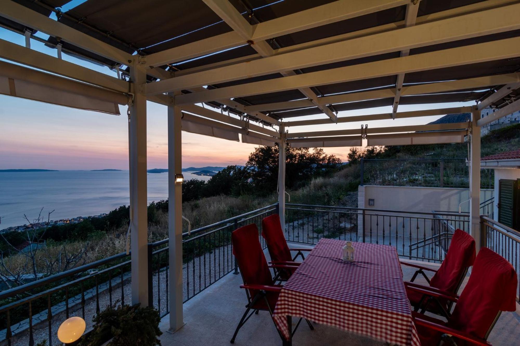 Villa Kuca Za Odmor R&A Podstrana Exterior foto